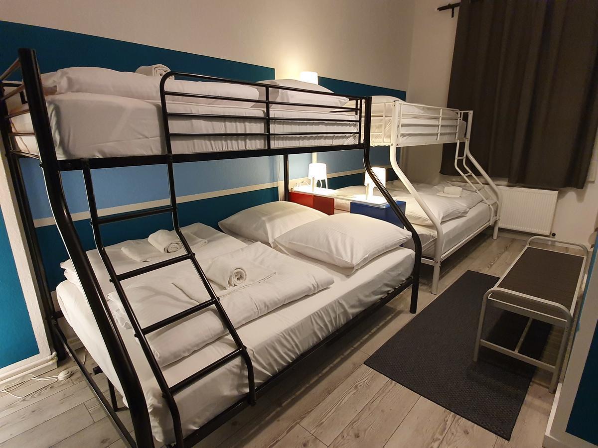 ברלין Central Lichtenberger Apartment For 6 People מראה חיצוני תמונה